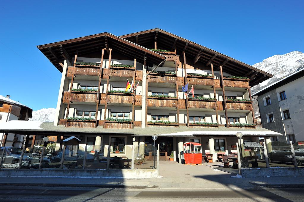 Hotel Derby Bormio Exterior photo